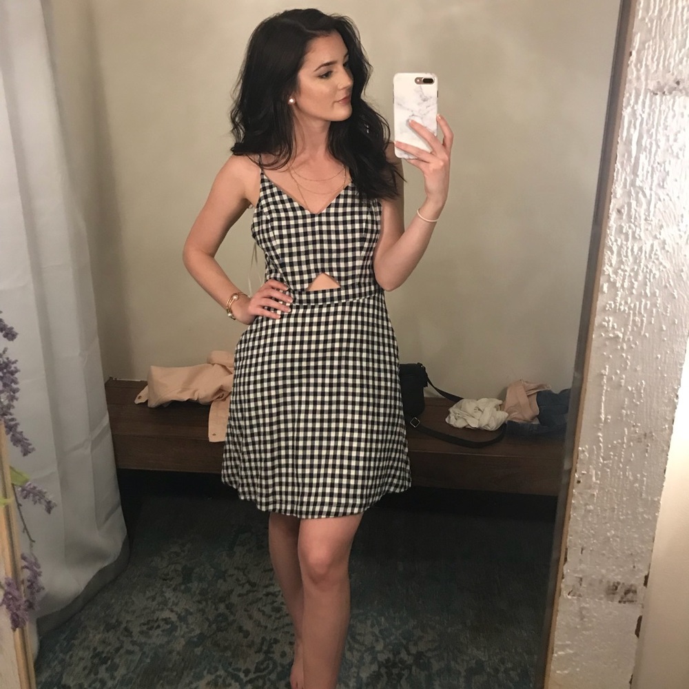 Gingham Sun Dress ☀️